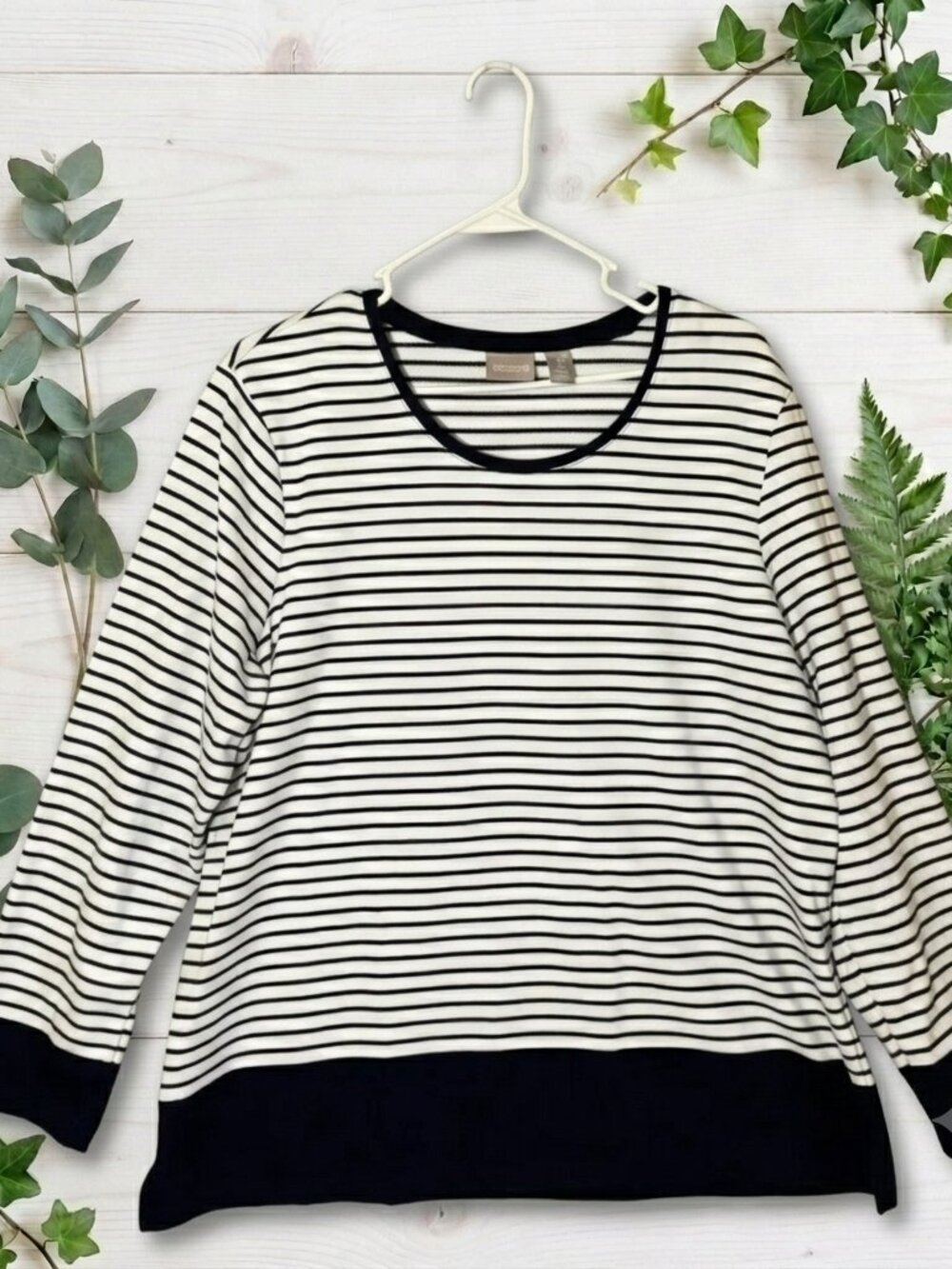 Chicos Tunic Top XL Sz 3 Navy Blue White Nautical Soft Sweater Long Sleeves